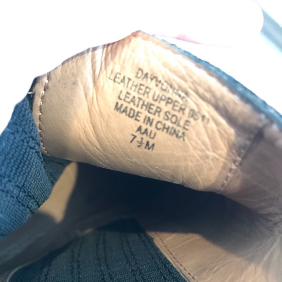 Shoes - Picture 6 of 7